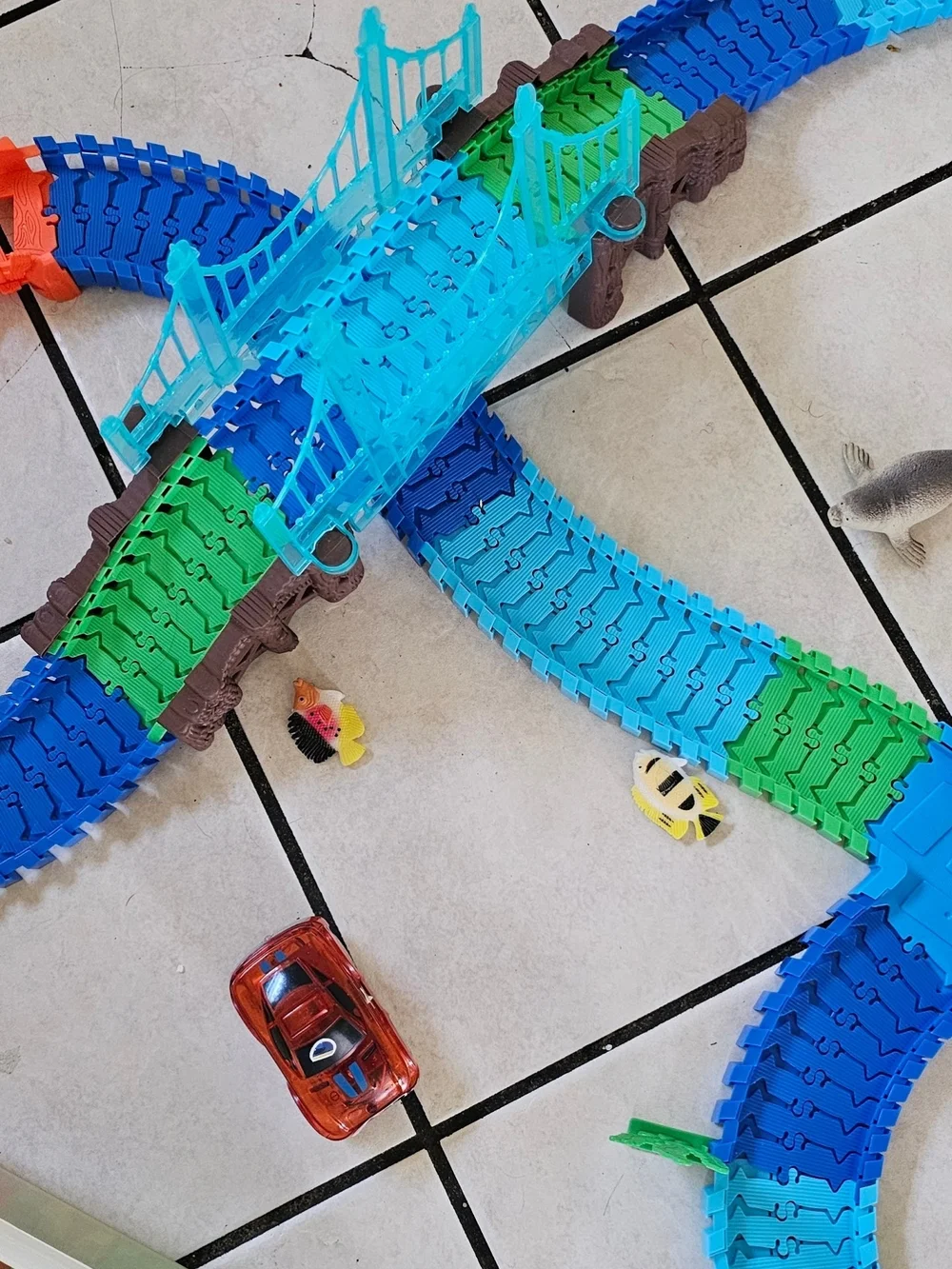 Flexible Blue & Green Race Track Glow In The Dark Playset for Kids